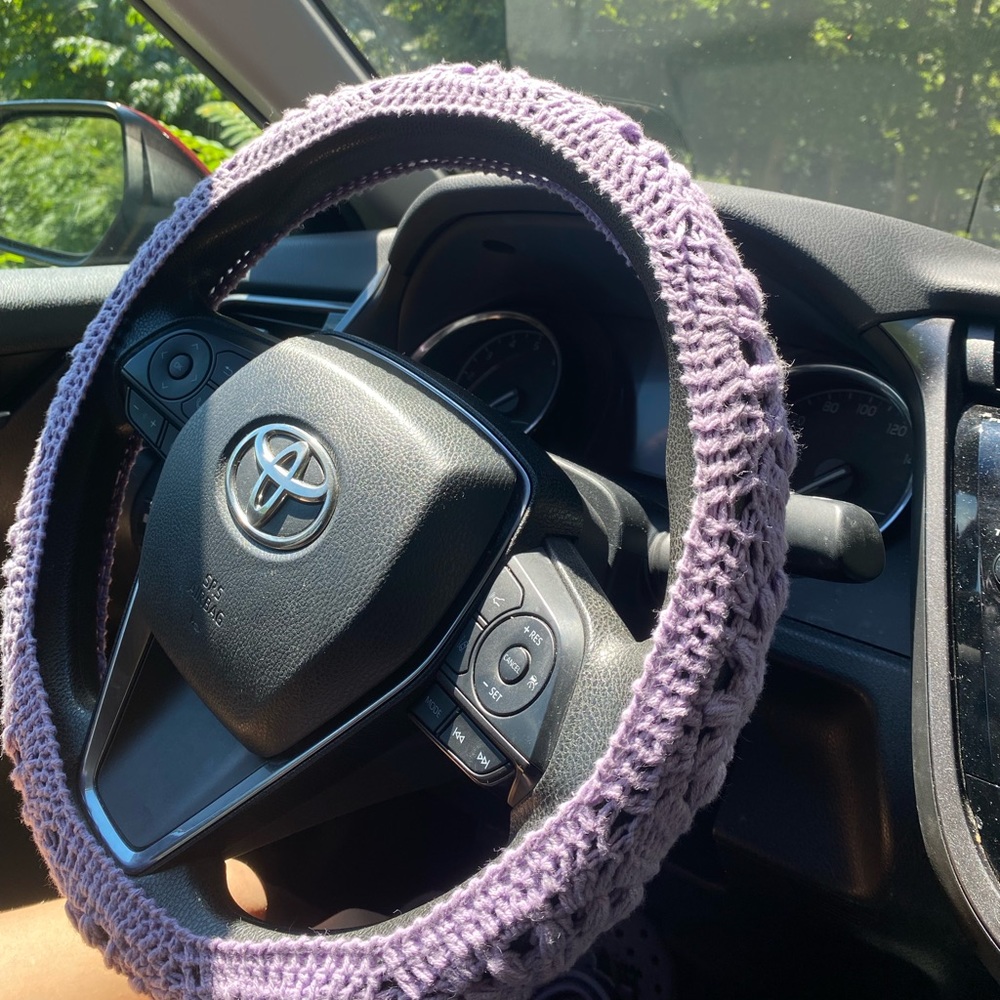 Purple steering wheel cover, 2 seatbelt covers, 2 car coasters